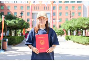大美女日屄小视频【新生报到】“北音温度”助力梦想起航！